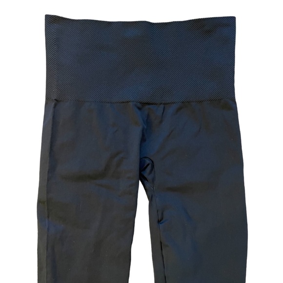 SPANX Assets Black Shaping Leggings, Size S - Picture 4 of 7